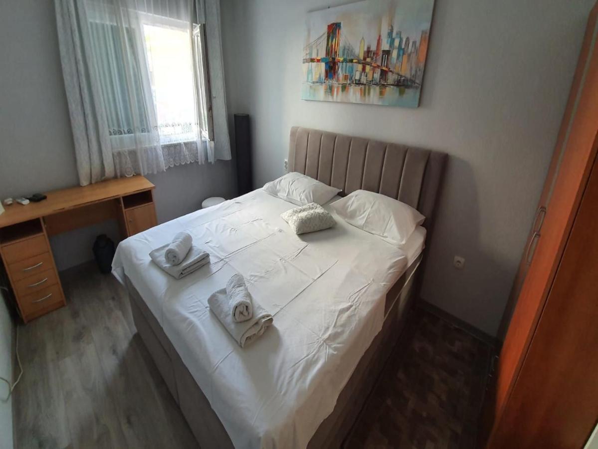 Apartment Miro Kaštela Exteriör bild