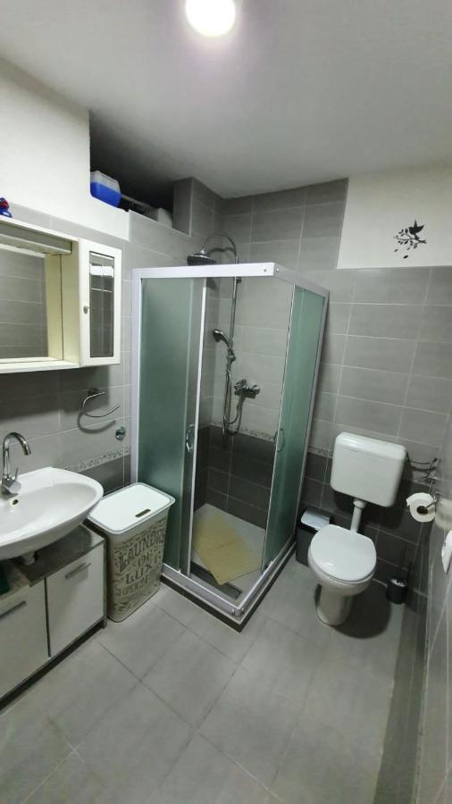 Apartment Miro Kaštela Exteriör bild